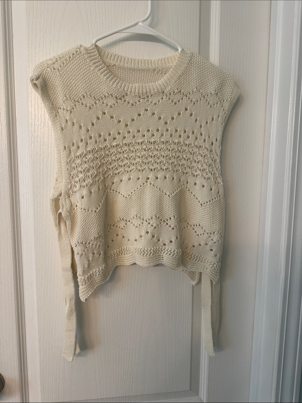 Cream Knit Openwork Sleeveless Sweater Vest
